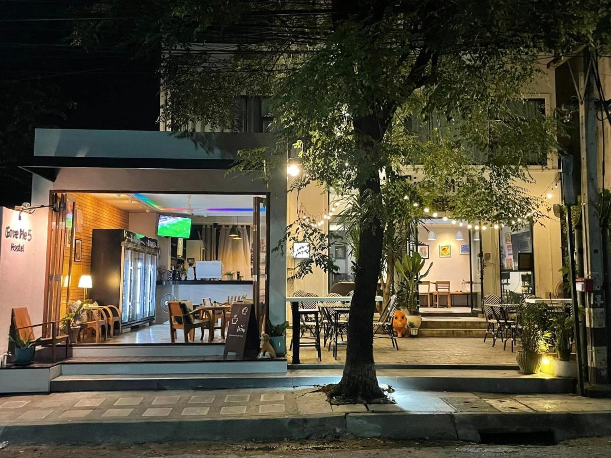 Give Me 5 Hostel Chiang Mai Dış mekan fotoğraf